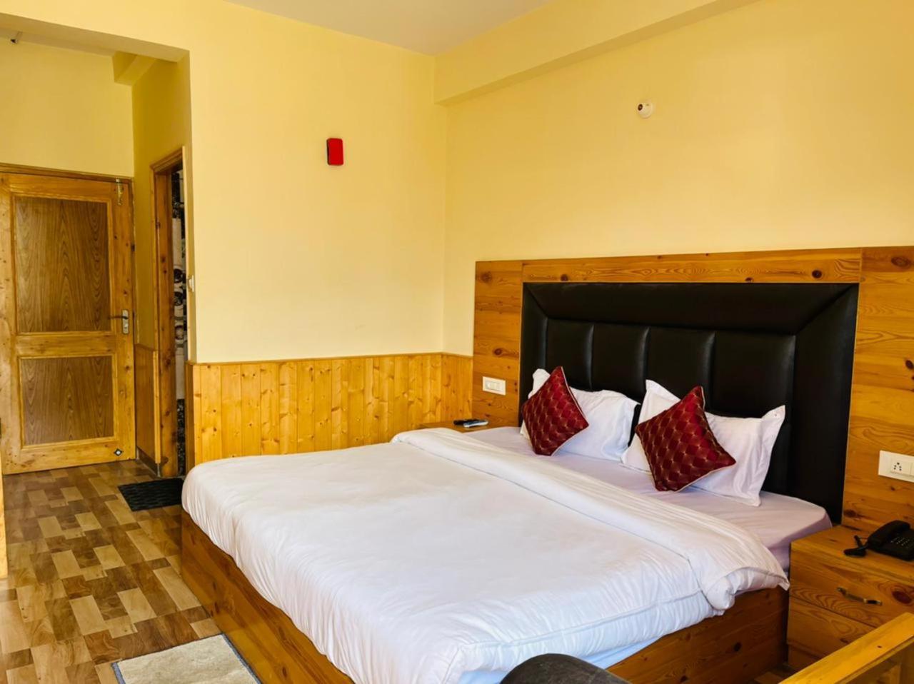 Homestay Anchal Residency Manali (Himachal Pradesh)